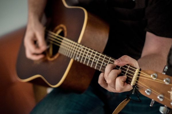6 fantastic benefits of learning a musical instrument